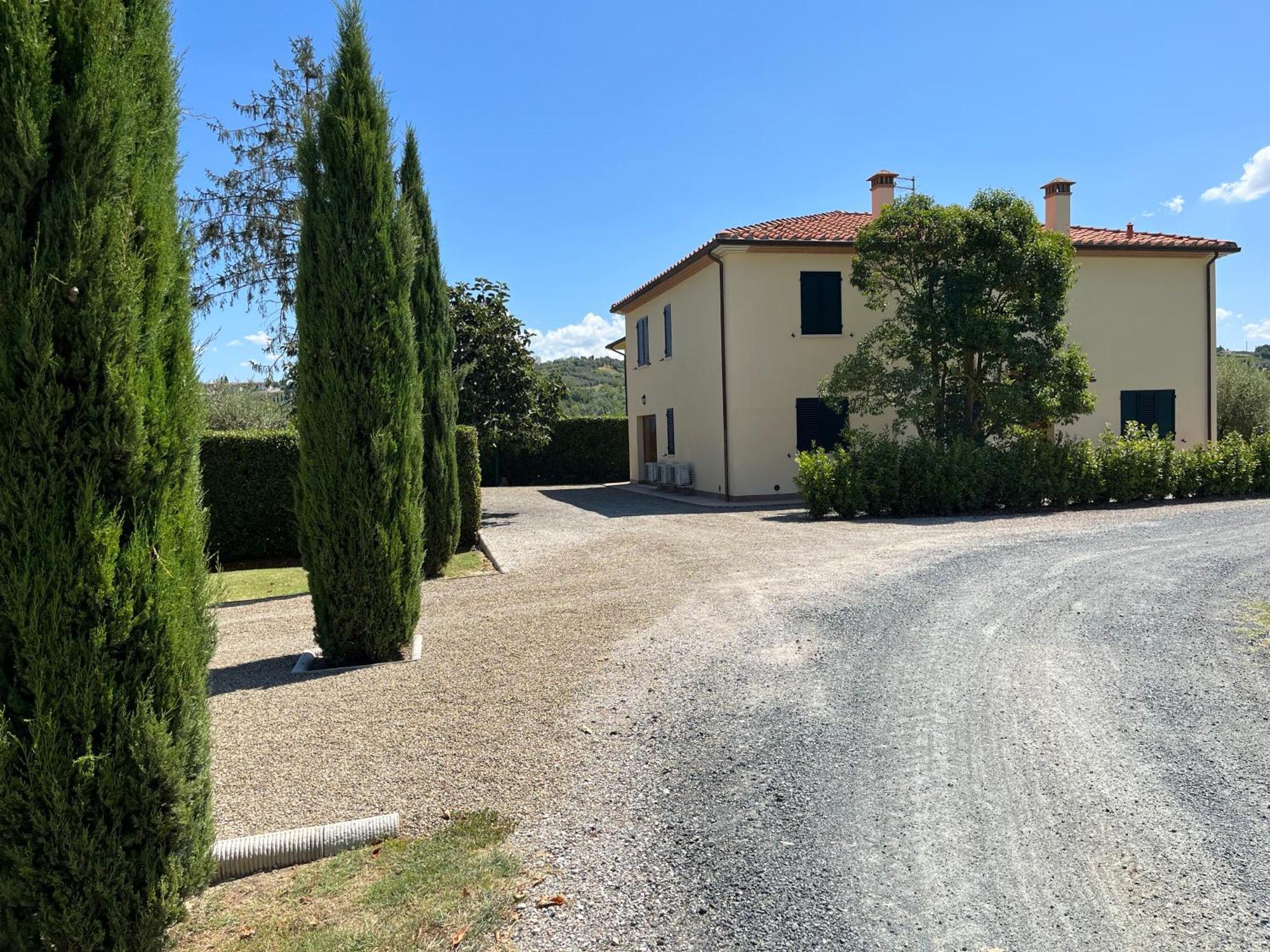 Holiday House La Rosa Terricciola Exterior photo