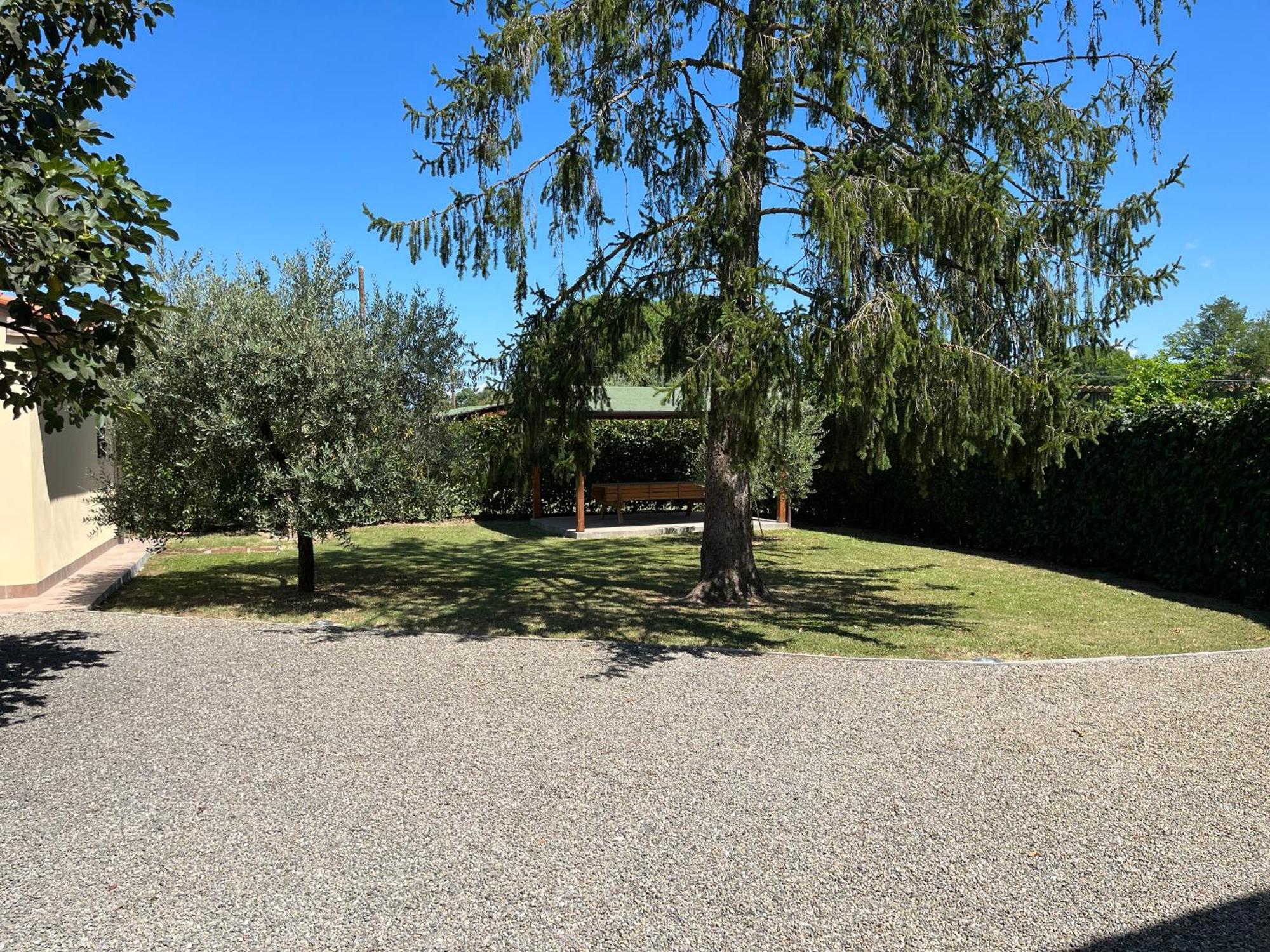 Holiday House La Rosa Terricciola Exterior photo